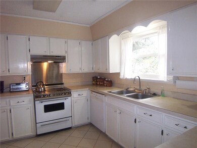 134 Wildwood Dr, Pineville, LA 71360 - photo 4