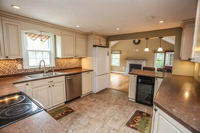 85 Meadowcrest Dr, Bedford, NH 03110 - photo 6