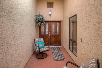 8 Exterior Entry photo a