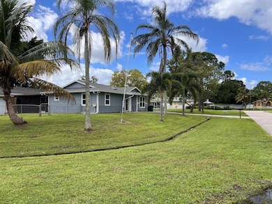 266 SW de Gouvea Terrace, Port Saint Lucie, FL 34984 - photo 3