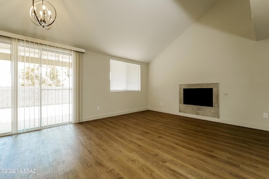 004-photo-living-room-11301207