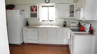 871 Cummington Rd, Columbus, OH 43213 - photo 2