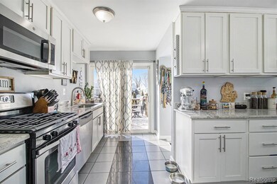 6485 Huron St, Taylor, MI 48180 - photo 7