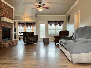 2304 Crooked Oak Ct, Shawnee, OK 74804 - photo 6