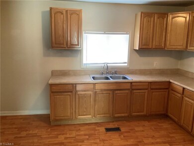 436 Peachtree St, Asheboro, NC 27203 - photo 6