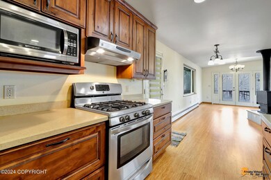 STAINLESS APPLIANCES