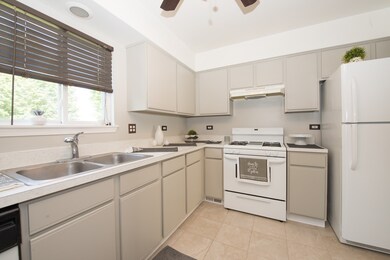 2752 Bluewater Cir, Naperville, IL 60564 - photo 5