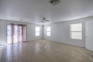 Family Room (1)
