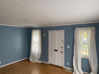906 Hutchins Ave, Ann Arbor, MI 48103 - photo 3