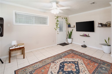 1211 Spring Loop unit B, College Station, TX 77840 - photo 2