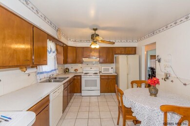 4 Marietta Dr, Albany, NY 12205 - photo 3