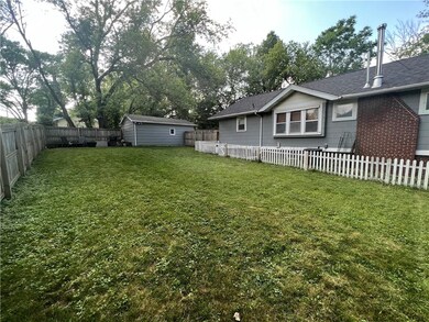 2016 30th St, Des Moines, IA 50310 - photo 5