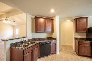 11031 Victoria Oak Bend Dr, Humble, TX 77396 - photo 3