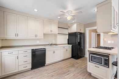11 Summer St unit 1, Merrimac, MA 01860 - photo 6