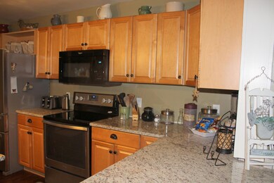 554 E 2nd St, Logan, OH 43138 - photo 7