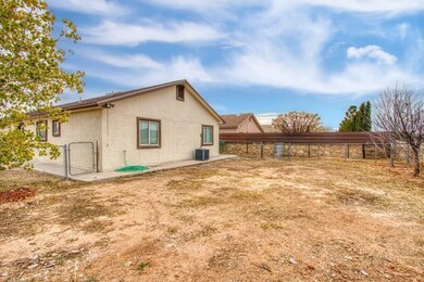 14299 Desert Cactus Dr, Horizon City, TX 79928 - photo 4