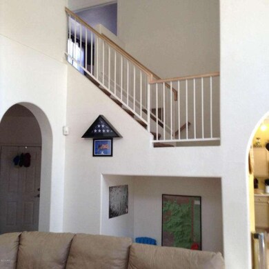 Family room 4