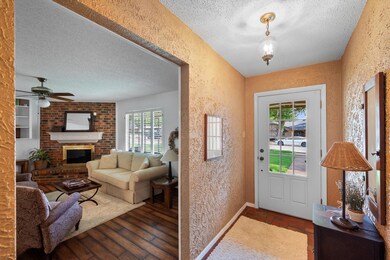 712 Sandlin Dr, Bedford, TX 76021 - photo 5