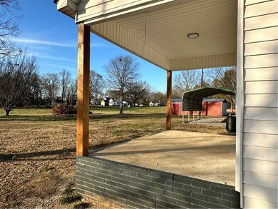 410 E Broad St, Iva, SC 29655 - photo 5