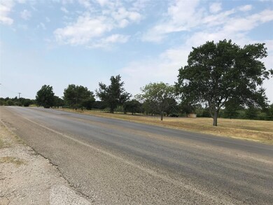 1800 S Bowie Dr, Weatherford, TX 76086 - photo 4