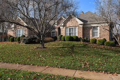 17670 Lasiandra Dr, Chesterfield, MO 63005 - photo 2