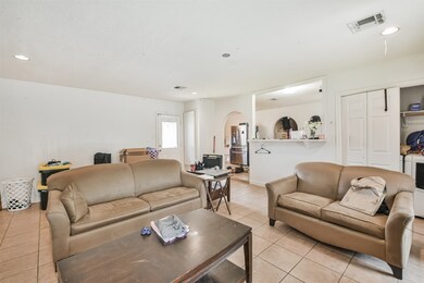 1034 Progreso Dr, Houston, TX 77038 - photo 5