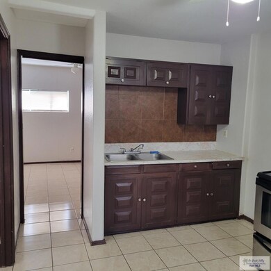 634 E 6th St unit 3, Brownsville, TX 78520 - photo 2