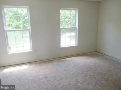 8318 Lyndhurst St, Laurel, MD 20724 - photo 6