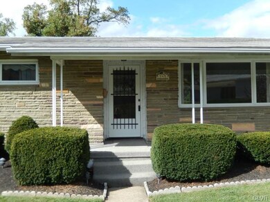 539 Wood St unit 549, Emmaus, PA 18049 - photo 3