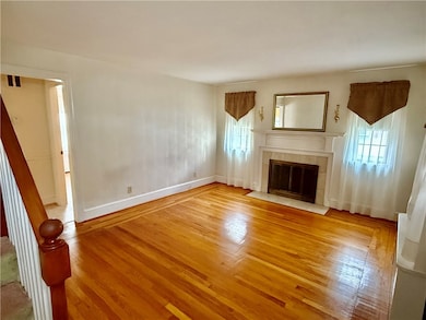 167 Forest Ave, Cranston, RI 02910 - photo 4