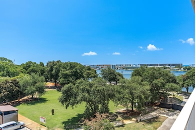 113 Brooks St SE unit 501, Fort Walton Beach, FL 32548 - photo 3