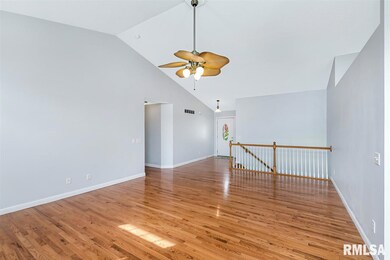 1611 W 69th St, Davenport, IA 52806 - photo 4