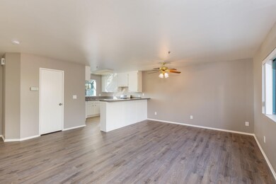 857 S B St Oxnard CA 93030 USA-print-005