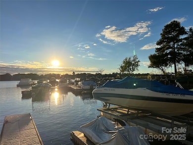 725 Southwest Dr unit 25, Davidson, NC 28036 - photo 2