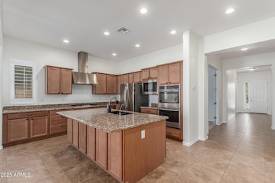 03 - Entry : Kitchen