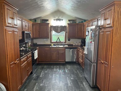 9040 S 400 W, Fairmount, IN 46928 - photo 7