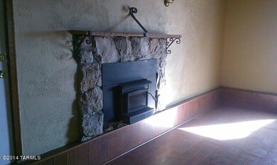 LIVING ROOM (4)