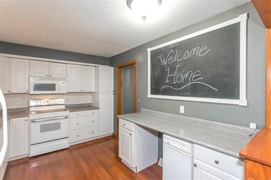 7103 Cody St, Shawnee, KS 66203 - photo 6