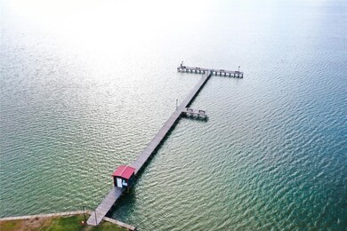 577 W Red Snapper Dr, Palacios, TX 77465 - photo 3