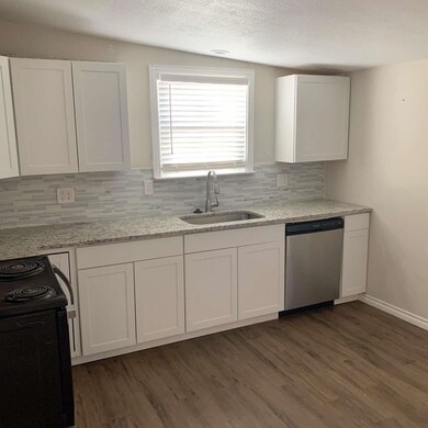 511 E Washington St, Denison, TX 75021 - photo 3