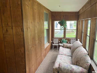 404 N Beech St, Centralia, IL 62801 - photo 4