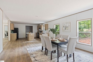 160 Bernice Dr, Moore, SC 29369 - photo 6