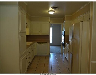 1601 Laura Ln unit CS, College Station, TX 77840 - photo 4