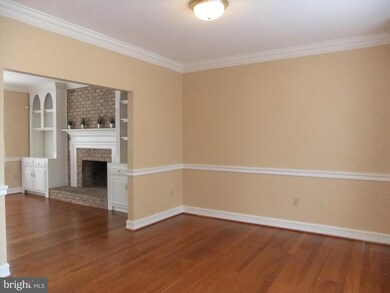 11210 Parkwood Dr, Hagerstown, MD 21742 - photo 5