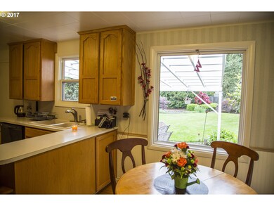 793 Randall St, Eugene, OR 97401 - photo 5