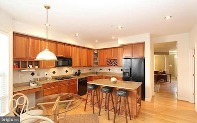 537 Longhorn Crescent, Rockville, MD 20850 - photo 4