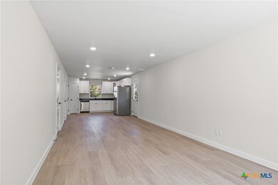 602 S 18th St unit B, Temple, TX 76501 - photo 3