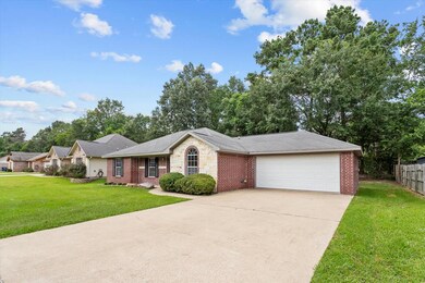 194 Stone Dr, Lufkin, TX 75904 - photo 3