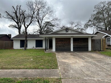 5927 Black Maple Ln, Houston, TX 77088 - photo 3