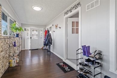 1223 Country Club Rd, Cleburne, TX 76033 - photo 2